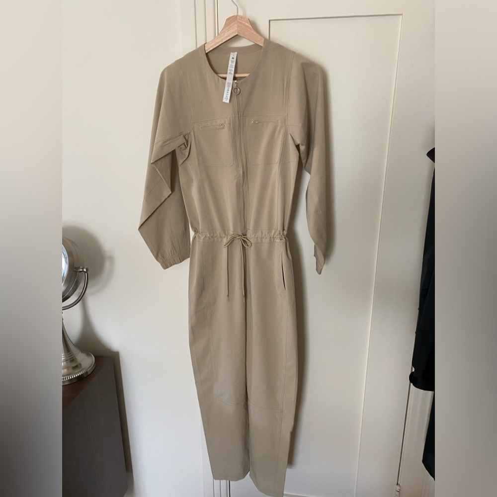 Lululemon || Utility Jumpsuit with Cinched Waist || Size 0